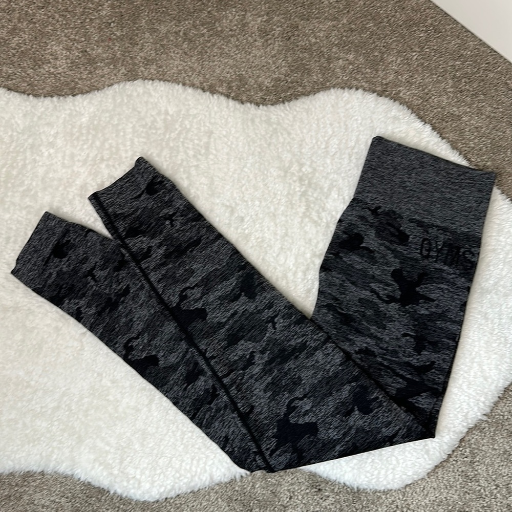 Gymshark Dark Gray Camo Leggings